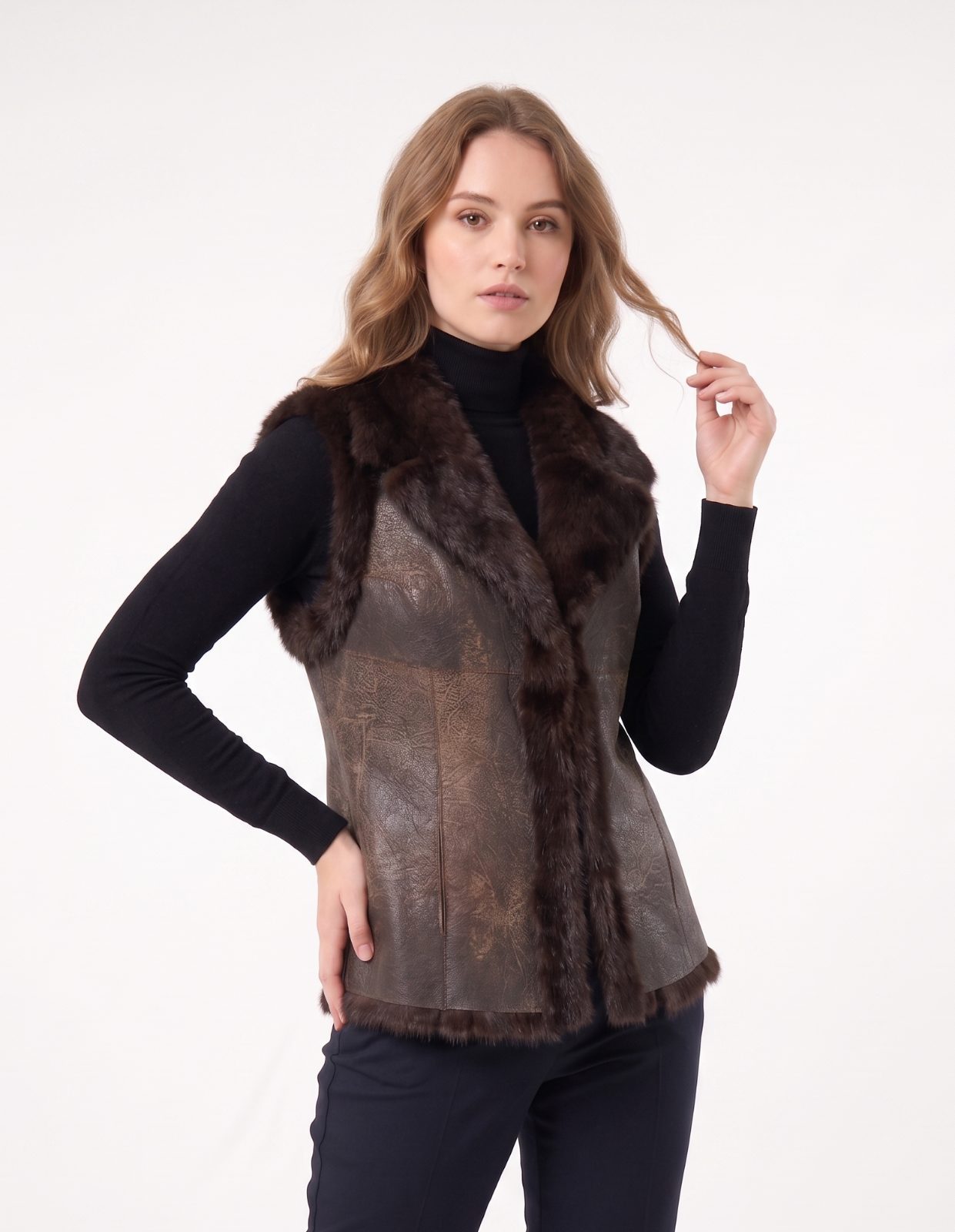 CHALECO PIEL ENTERA REVERSIBLE CONEJO